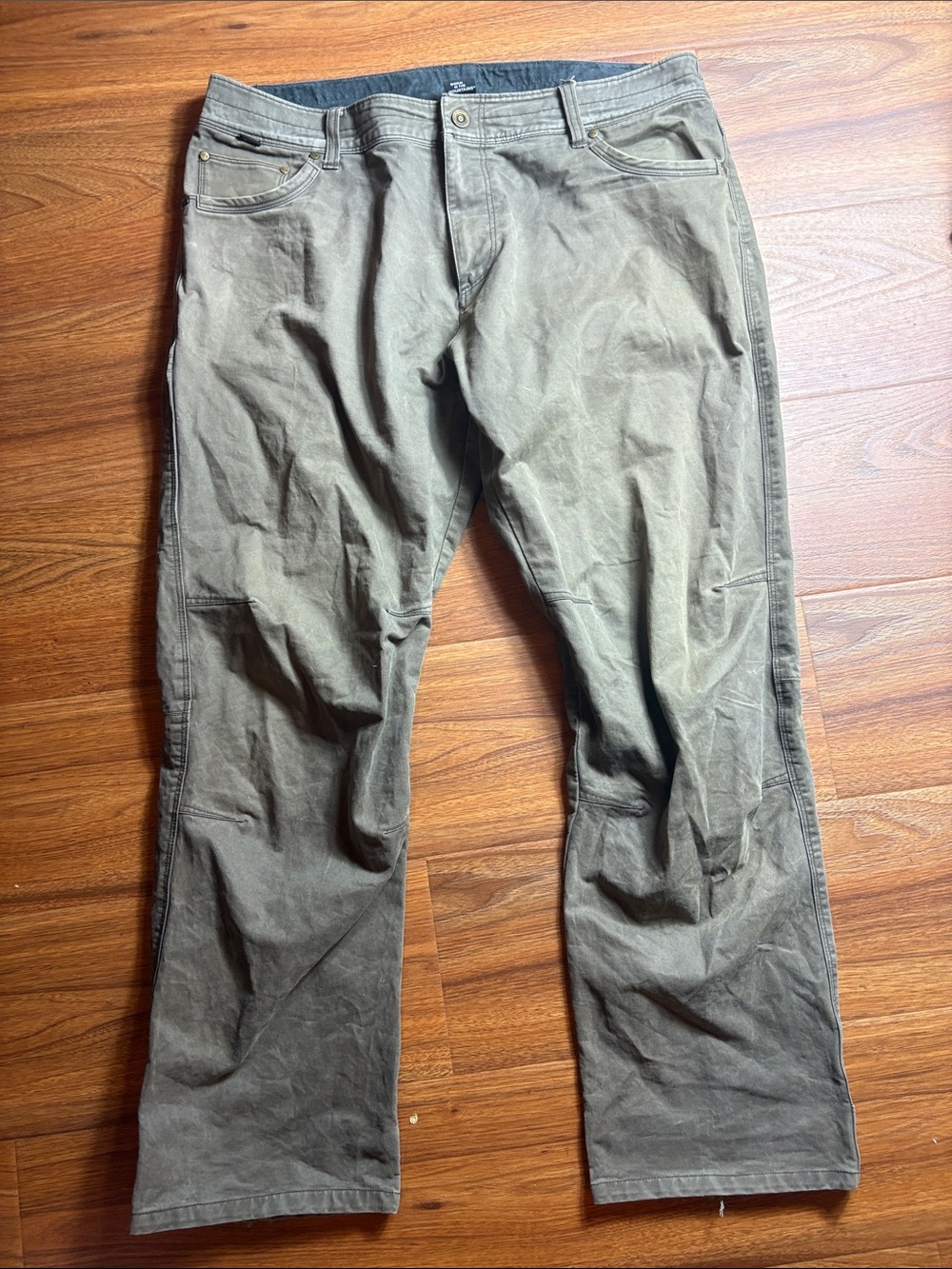 Kuhl Men's size 40x32 Olive Green Pants